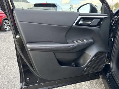 New 2026 Mitsubishi Outlander SE image 18