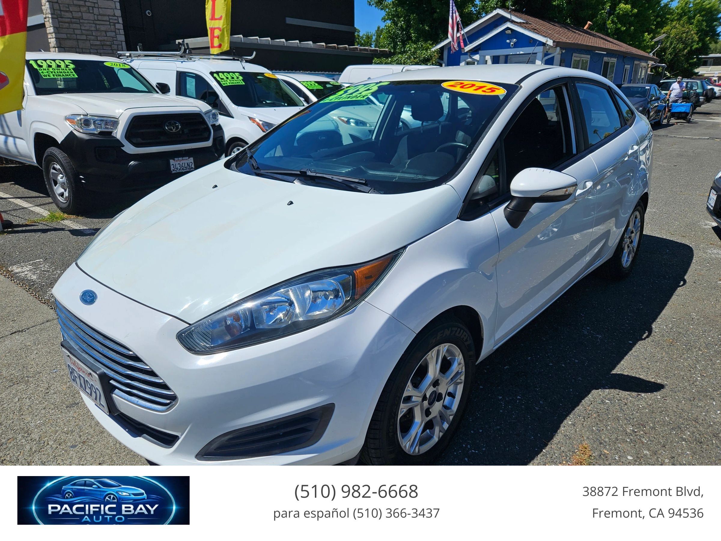 Used 2015 Ford Fiesta SE FWD image 3
