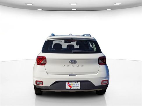 New 2025 Hyundai Venue SEL image 7