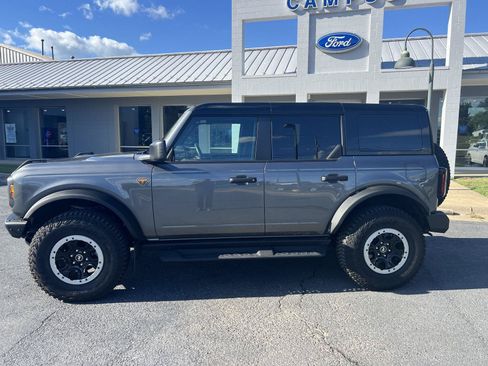 Used 2024 Ford Bronco Badlands w/ Sasquatch Package AWD/4WD image 2