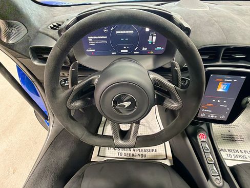 Used 2024 McLaren Artura RWD image 34