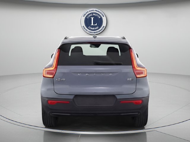 New 2026 Volvo XC40 B5 Core w/ Climate Package AWD/4WD image 4