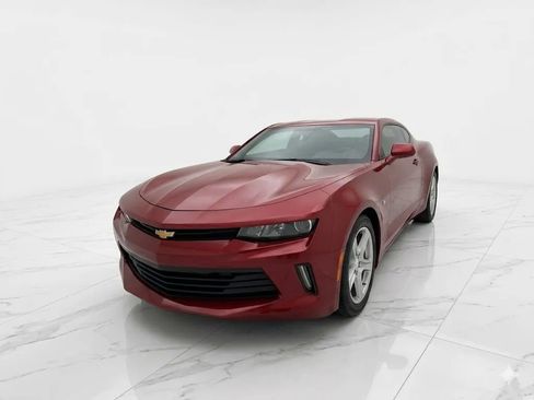 Used 2018 Chevrolet Camaro LT image 2