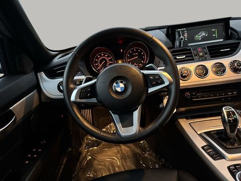 Used 2015 BMW Z4 sDrive28i image 13
