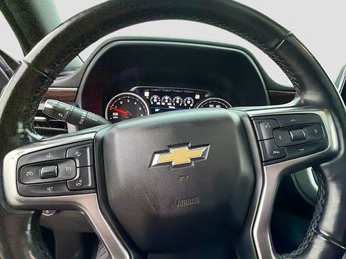 Used 2021 Chevrolet Tahoe Premier w/ Premium Package image 11