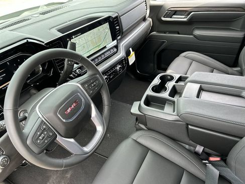 New 2026 GMC Sierra 1500 SLT AWD/4WD image 10