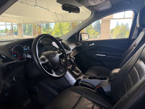 Used 2014 Ford Escape SE w/ Equipment Group 201A FWD image 16