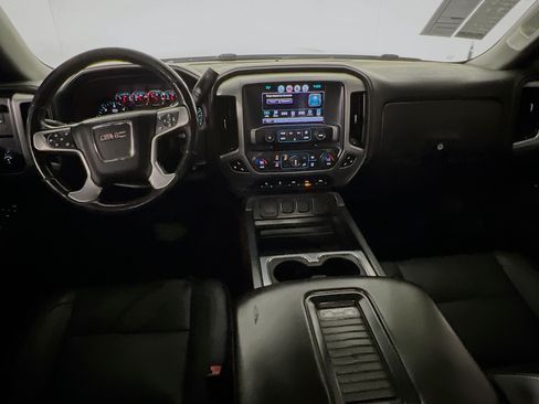 Used 2018 GMC Sierra 1500 SLT w/ Enhanced Driver Alert Package RWD image 29