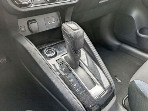 Used 2023 Nissan Versa SV image 17