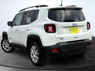 Used 2023 Jeep Renegade Latitude w/ Premium Group video 2