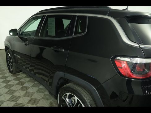 Used 2022 Jeep Compass Limited AWD/4WD image 15
