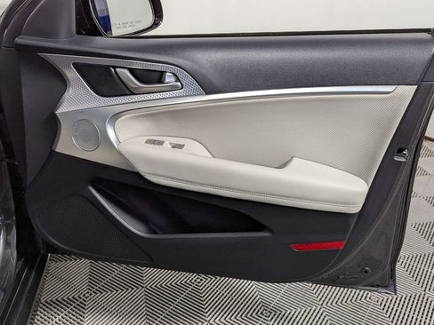 Used 2023 Genesis G70 2.0T w/ Sport Prestige Package image 28