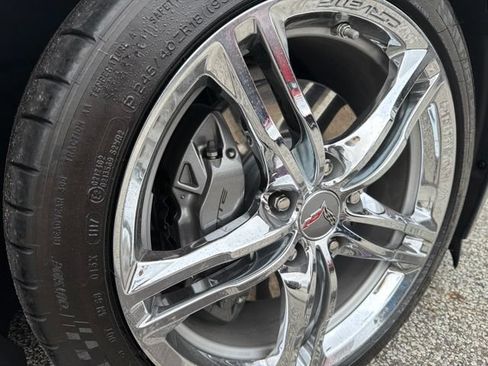 Used 2017 Chevrolet Corvette Stingray Coupe w/ Battery Protection Package RWD image 29
