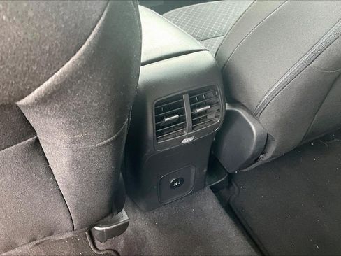 Certified 2024 Ford Escape Active AWD/4WD image 33