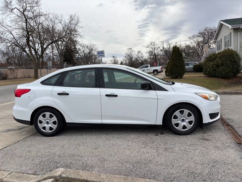 Used 2015 Ford Focus S image 8