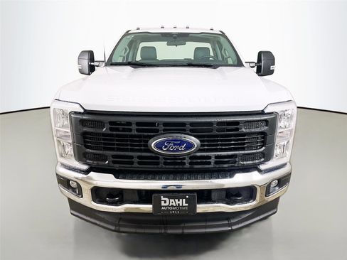 New 2026 Ford F250 XL w/ XL Chrome Package image 2