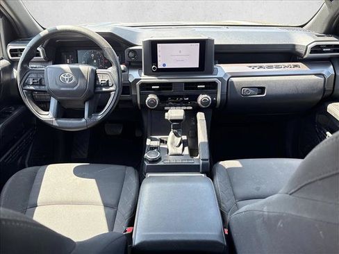 Certified 2025 Toyota Tacoma SR5 AWD/4WD image 23