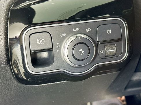 Certified 2023 Mercedes-Benz CLA 35 AMG 4MATIC image 10