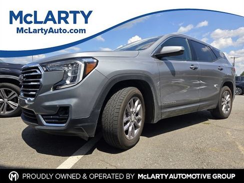 Used 2023 GMC Terrain SLT FWD image 1