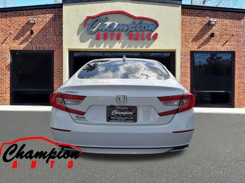 Used 2018 Honda Accord LX image 5