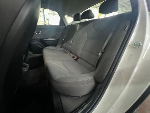 Used 2025 Kia K4 LXS FWD image 34