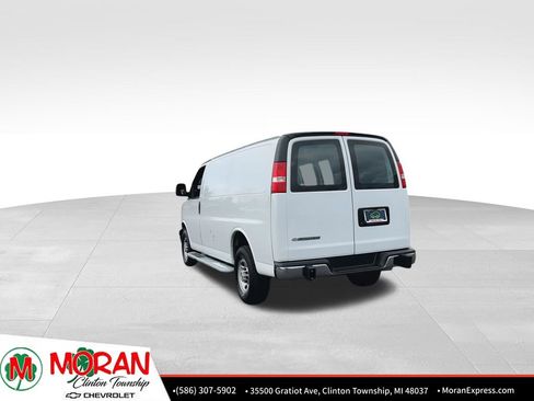 Used 2024 Chevrolet Express 2500 w/ Driver Convenience Package image 9