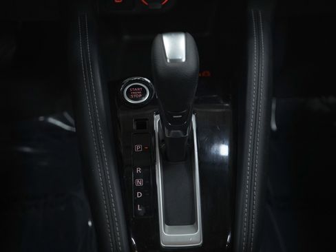 Used 2018 Nissan Kicks S image 19