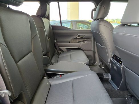 Used 2025 Lexus GX 550 w/ Accessory Package (2T) AWD/4WD image 25