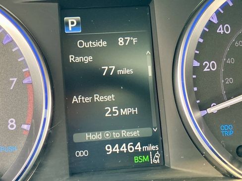 Used 2019 Toyota Highlander XLE AWD/4WD image 10