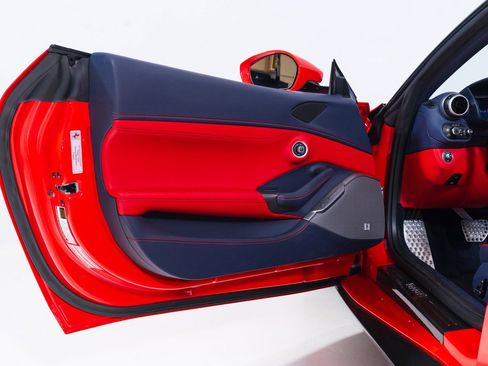 Used 2022 Ferrari Portofino M image 33