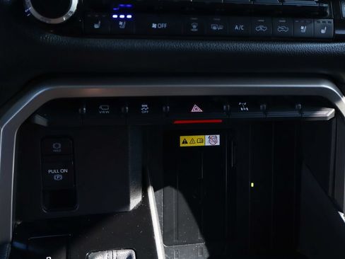 Used 2023 Toyota Tundra Limited w/ TRD Off-Road Package AWD/4WD image 40