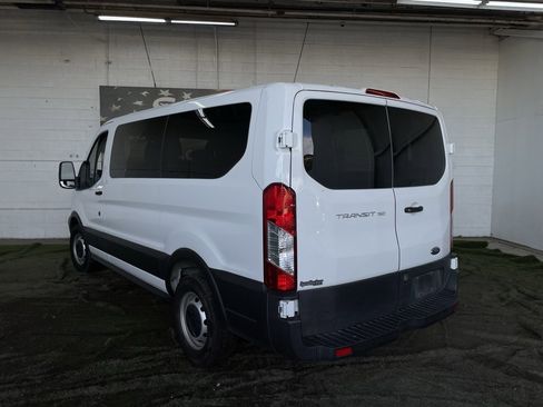 Used 2019 Ford Transit 150 XL image 3
