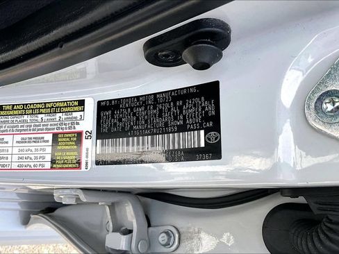 Used 2024 Toyota Camry SE FWD image 19