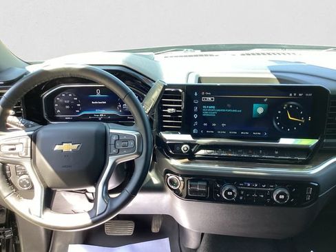 Used 2025 Chevrolet Silverado 1500 LT AWD/4WD image 10