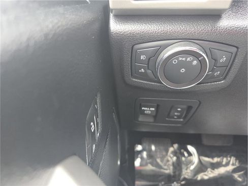 Used 2019 Ford F150 Lariat w/ Equipment Group 502A Luxury image 26