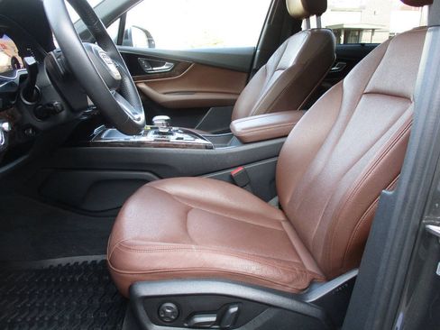 Used 2018 Audi Q7 3.0T Prestige w/ Prestige Package AWD/4WD image 15