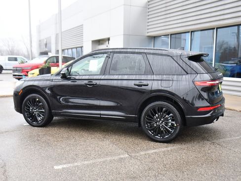 Used 2026 Lincoln Corsair Premiere image 3