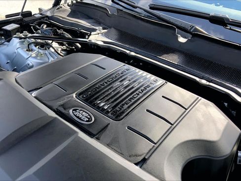 Used 2017 Land Rover Range Rover Supercharged AWD/4WD image 30