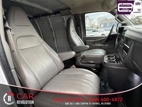 Used 2022 Chevrolet Express 2500 Extended w/ Driver Convenience Package image 32