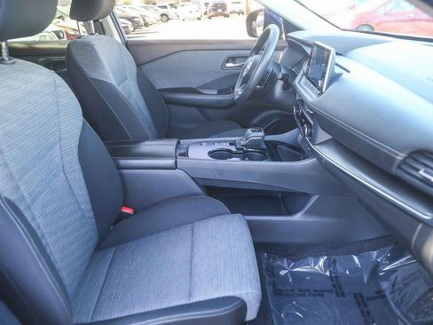 Used 2023 Nissan Rogue SV FWD image 14