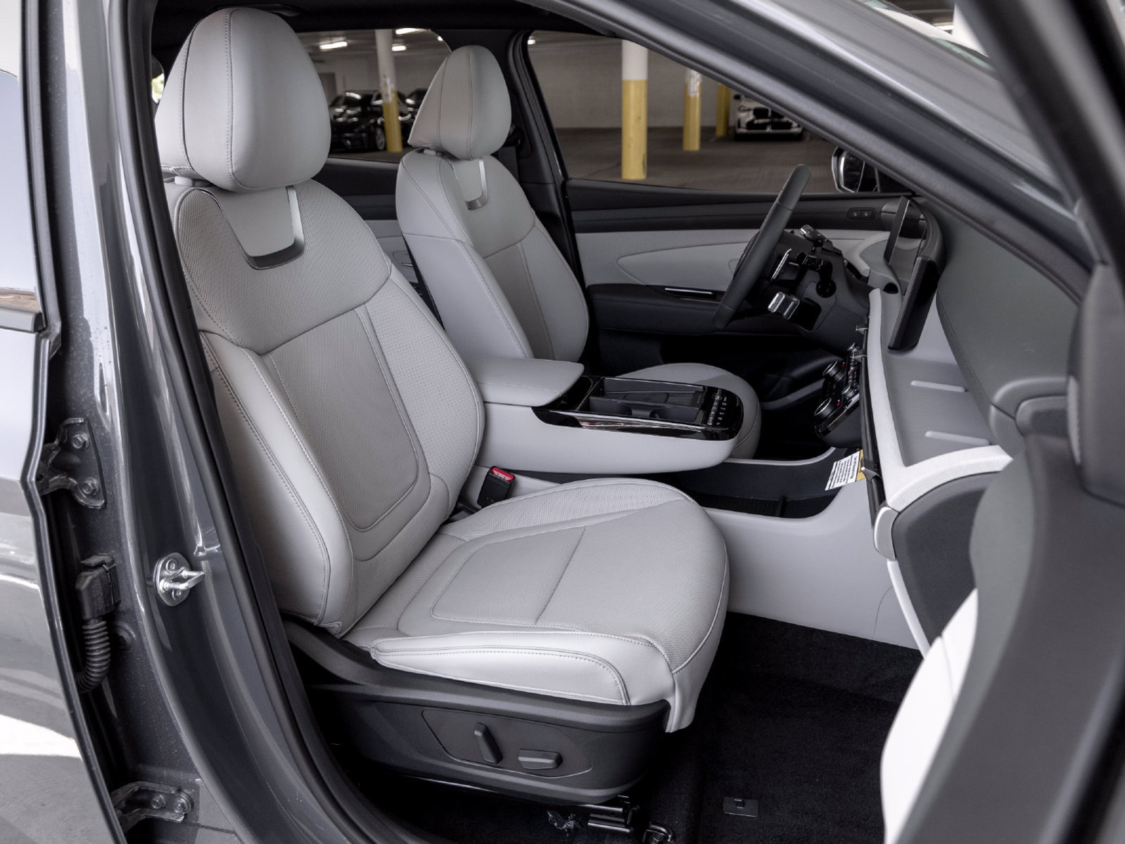 New 2026 Hyundai Tucson Limited FWD image 26