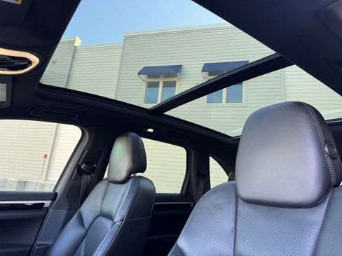 Used 2015 Porsche Cayenne S image 13