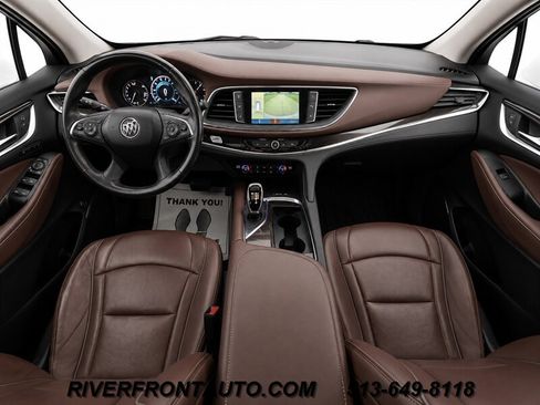 Used 2018 Buick Enclave Avenir w/ Avenir Technology Package AWD/4WD image 11
