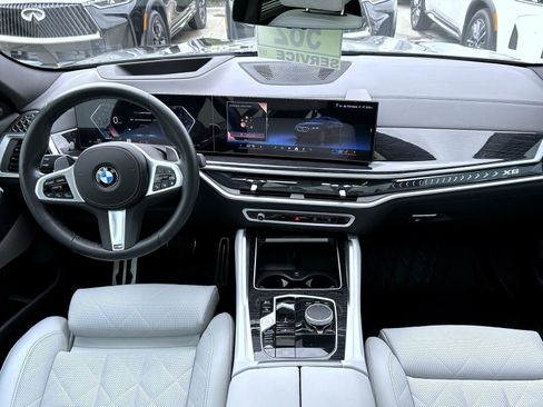 Used 2024 BMW X6 xDrive40i w/ Premium Package image 12