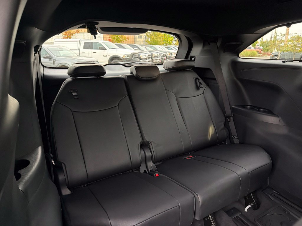 New 2026 Toyota Sienna XLE Woodland Edition AWD/4WD image 16