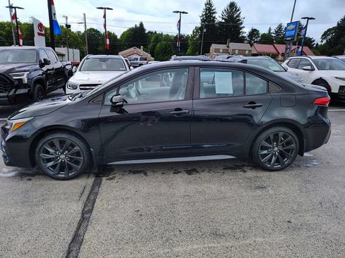 Used 2023 Toyota Corolla SE w/ SE Premium Package FWD image 8