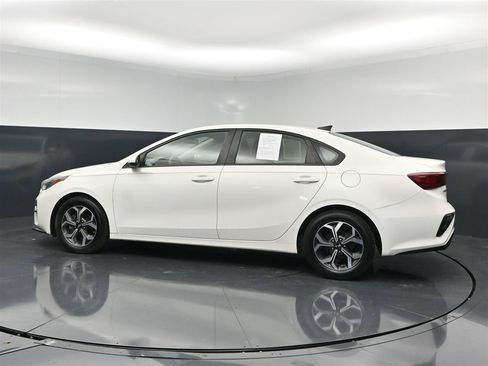 Used 2019 Kia Forte LXS FWD image 8