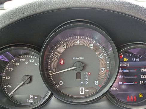 Used 2025 Porsche Macan image 16