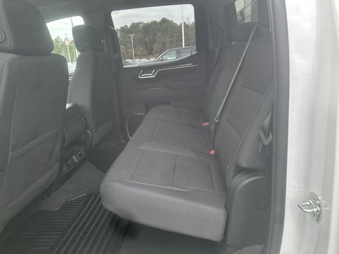 New 2026 GMC Sierra 1500 SLE image 13