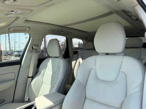 Used 2025 Volvo XC60 B5 Ultra w/ Protection Package Premier AWD/4WD image 6